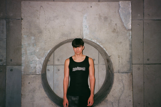 BLACK FITTED TANKTOP