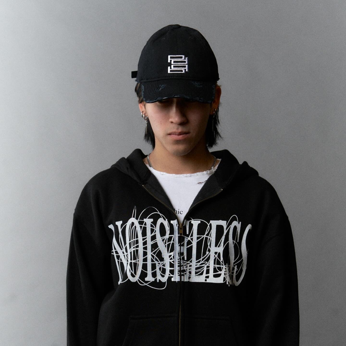 NOISELESS, zip-up hoodie